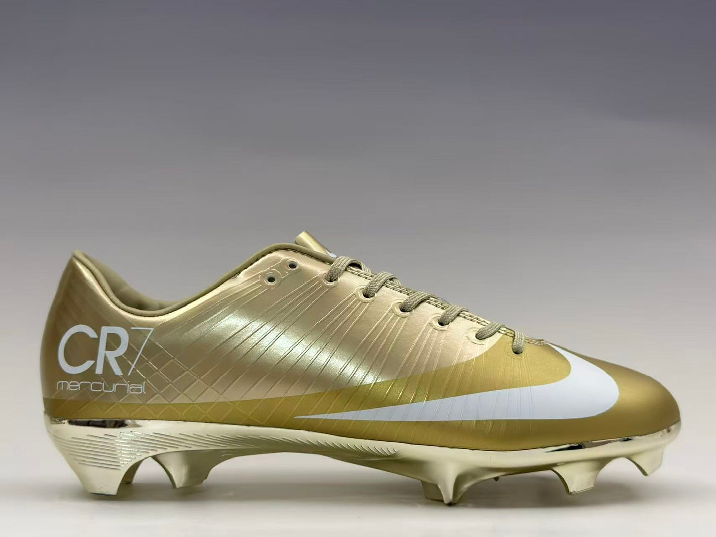MERCURIAL SUPERFLY GOLDEN - CR7